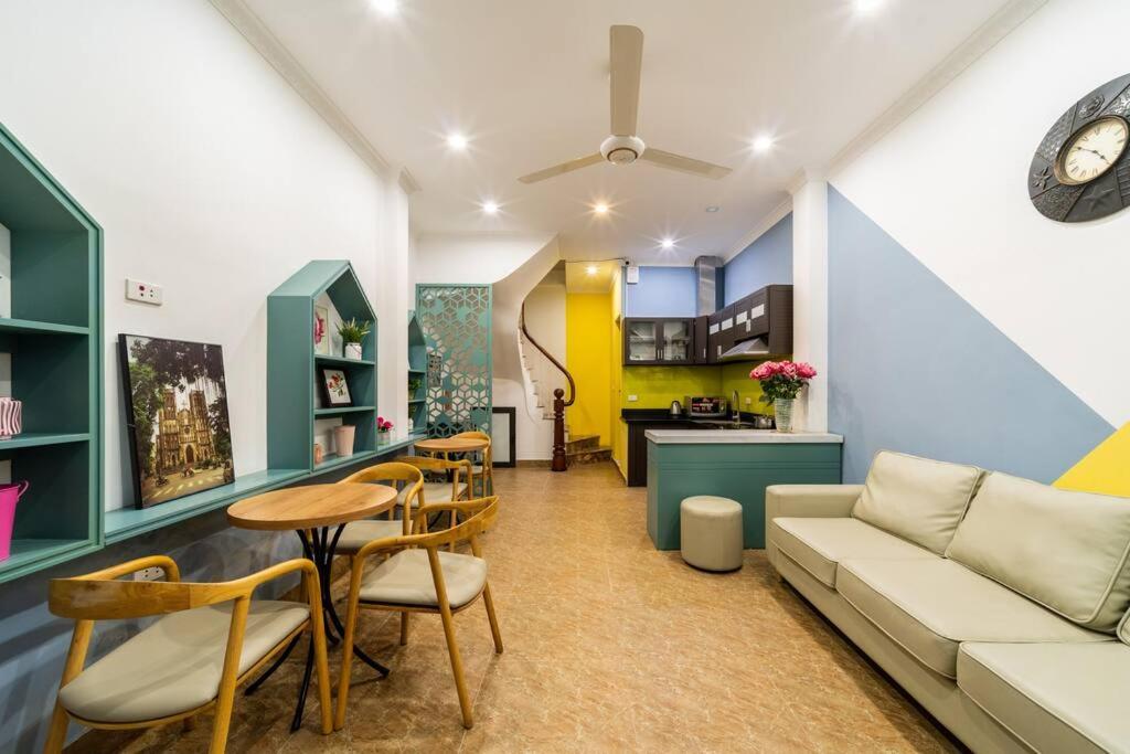 BIG GROUP-ENTIRE HOUSE✩PRIVATE-CENTER-OLD QUARTER – Hanoi